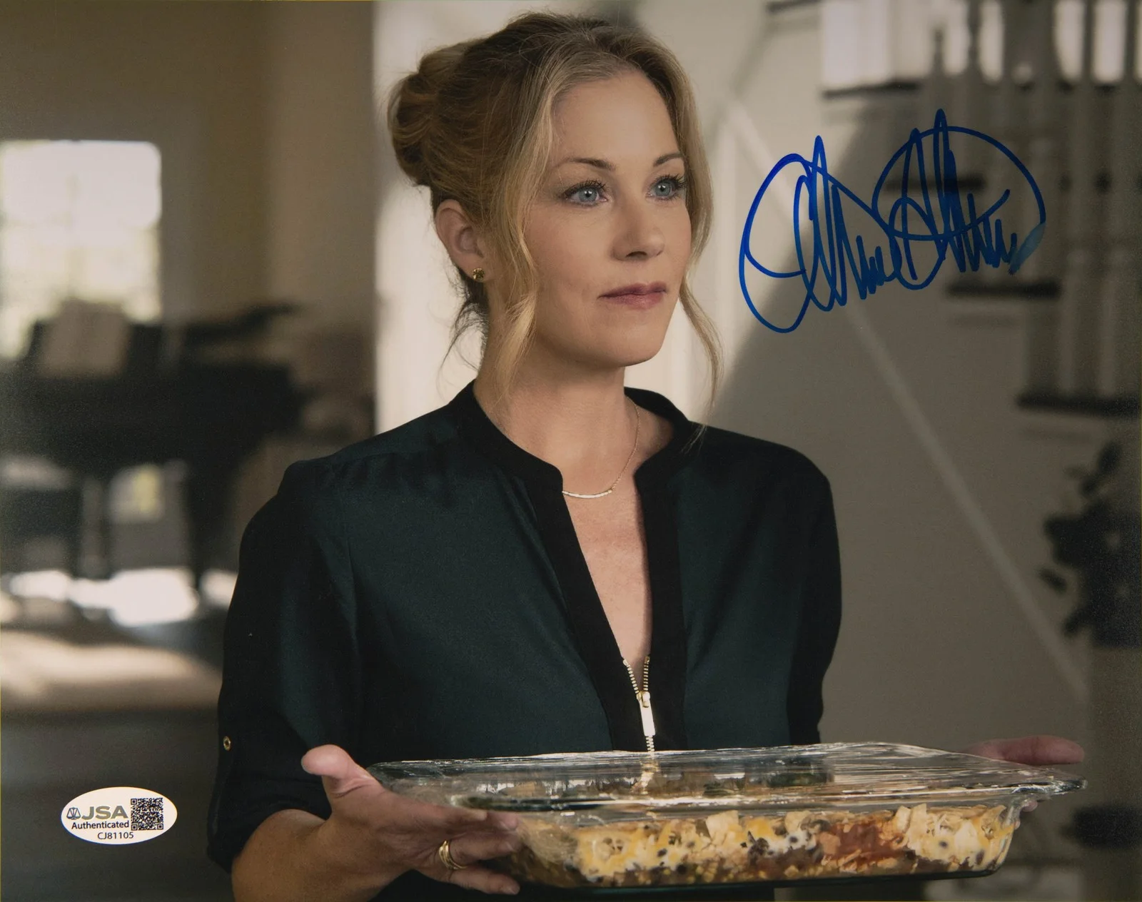Christina Applegate — Christina Applegate Signed 8x10 Photo Dead To Me JSA COA Private Signing, image 2
