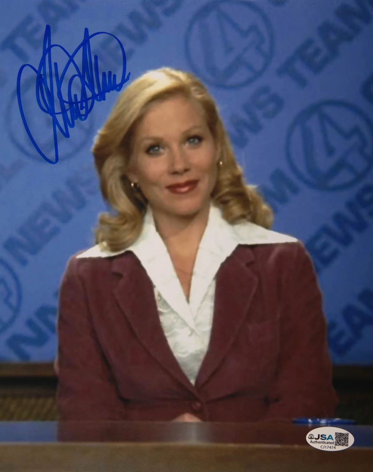 Christina Applegate — Christina Applegate Signed 8x10 Photo Anchorman JSA COA Private Signing, image 2