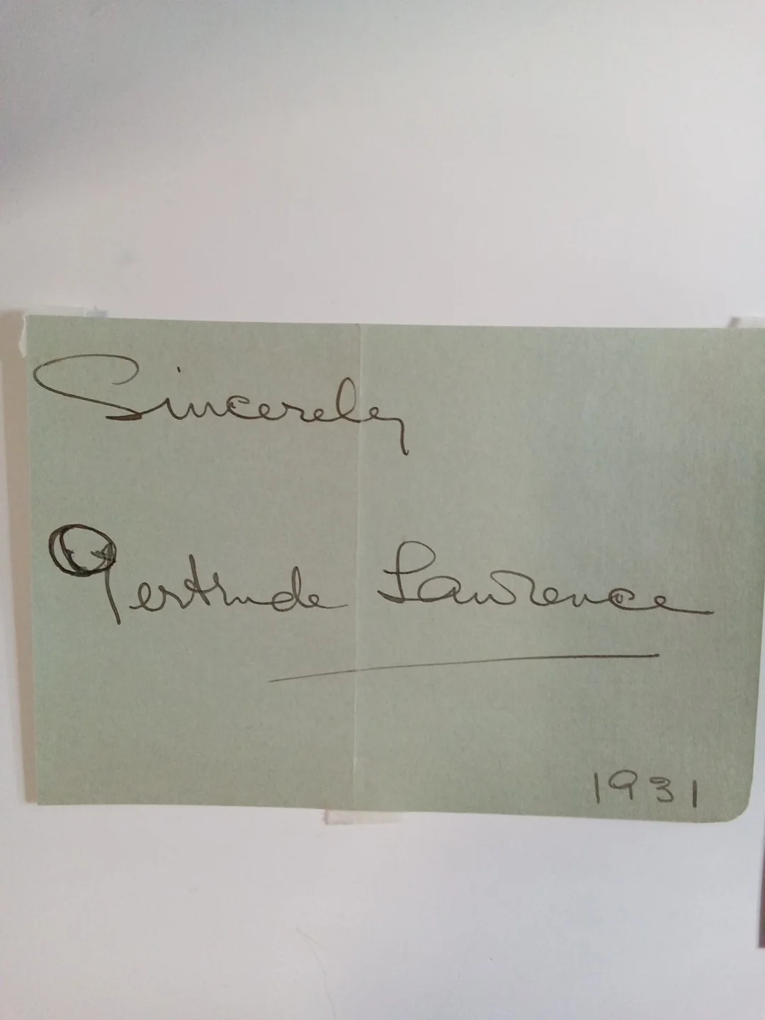 Gertrude Lawrence Signed Cut Auto The King And I Broadway Star JSA, image 2