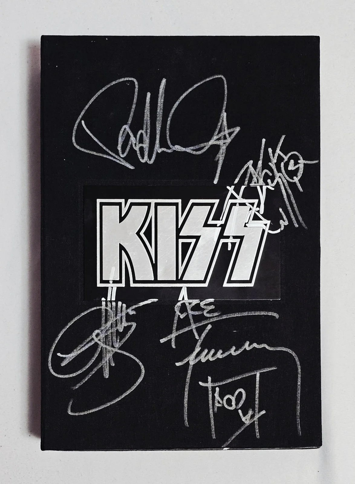 Kiss Box set Signed by 4 Ace Frehley Gene Simmons Paul Stanley Peter Criss 5-cds, image 2