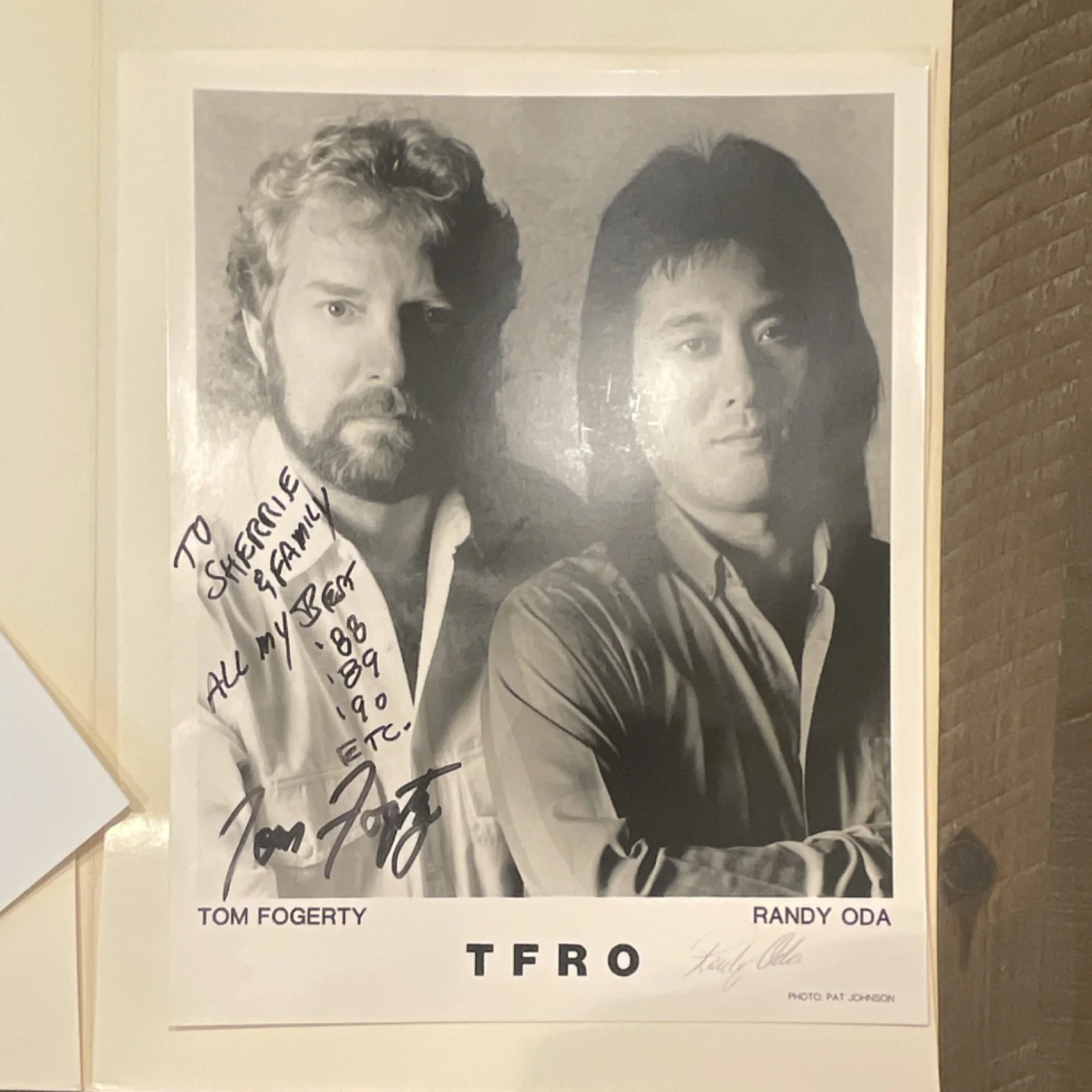 Tom Fogerty & Randy Oda Signed Original Photos,Creedence Clearwater Revival TFRO, изображение 2