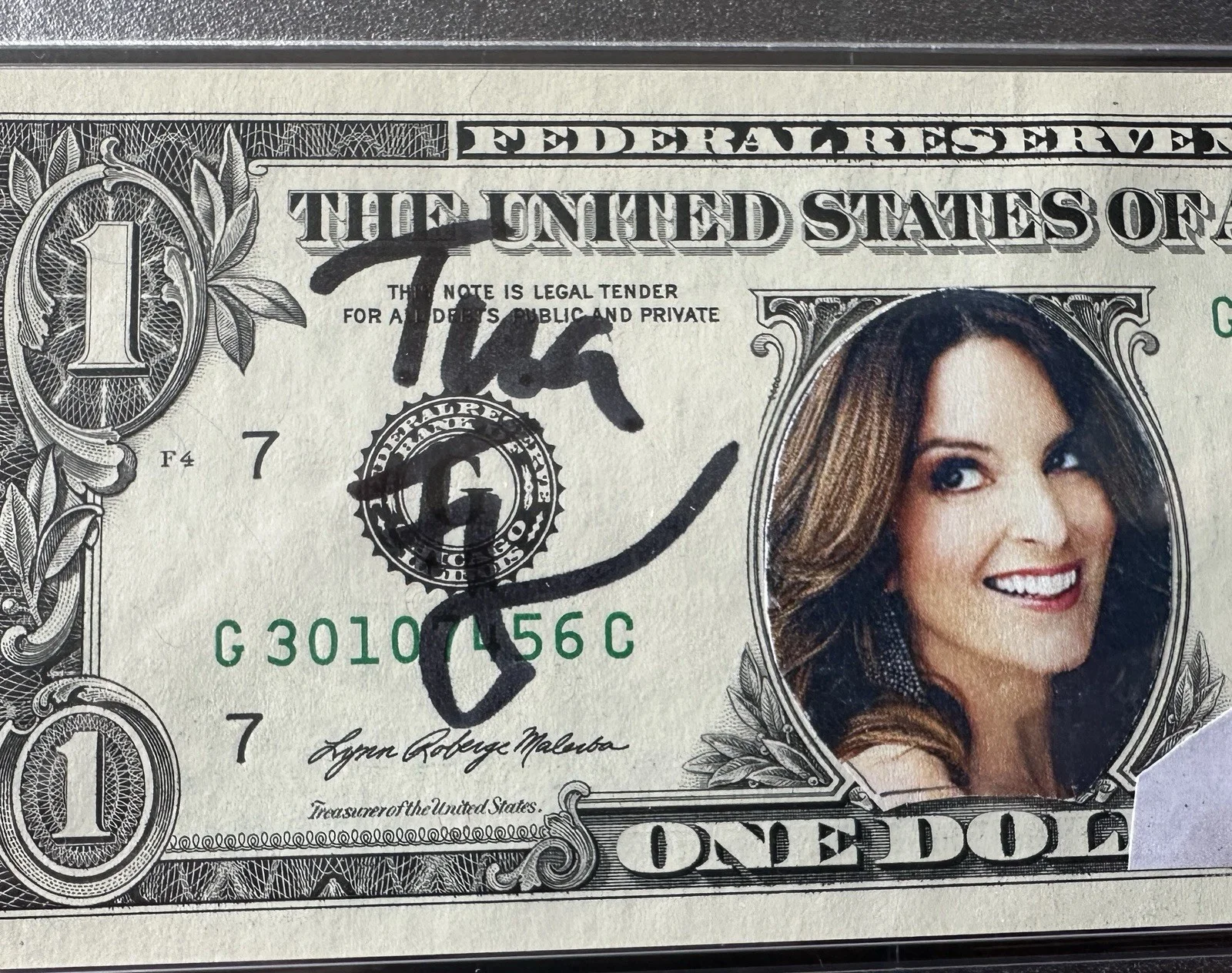 TINA FEY GORGEOUS Signed $1 One Dollar Bill Currency PSA/DNA AUTO 1/1, image 2