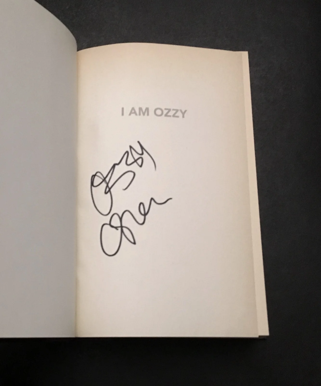 OZZY OSBOURNE AUTOGRAPHED I AM OZZY HC BOOK 1st EDITION SIGNED w/ COA MINT, изображение 2
