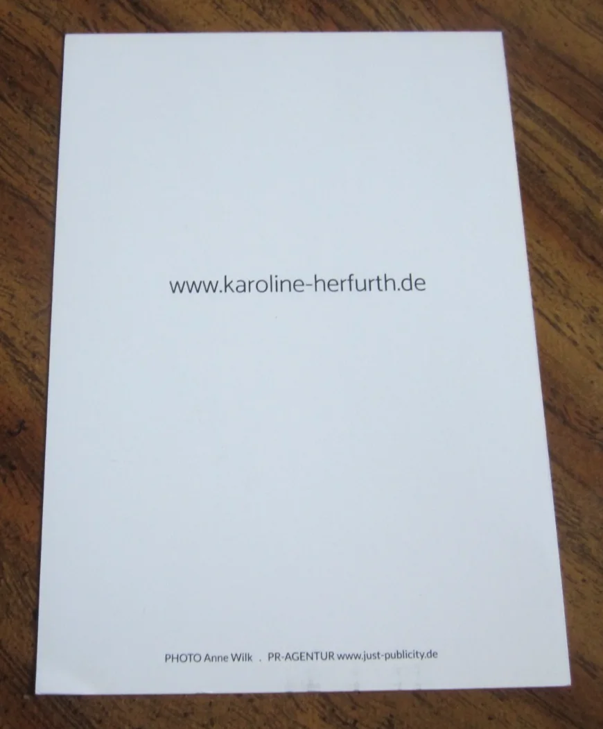 Karoline Herfurth — Karoline Herfurth Actress Autographed 4X5.75 Photo "Beat" "The Little Witch", изображение 2