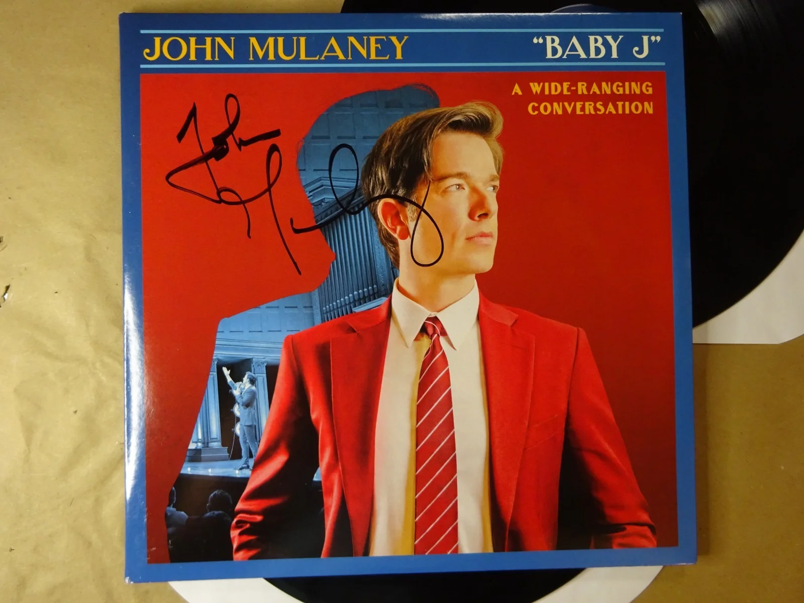 John Mulaney — Autographed John Mulaney Signed Baby J Stand Up Comedy Album Beckett BAS COA, изображение 3