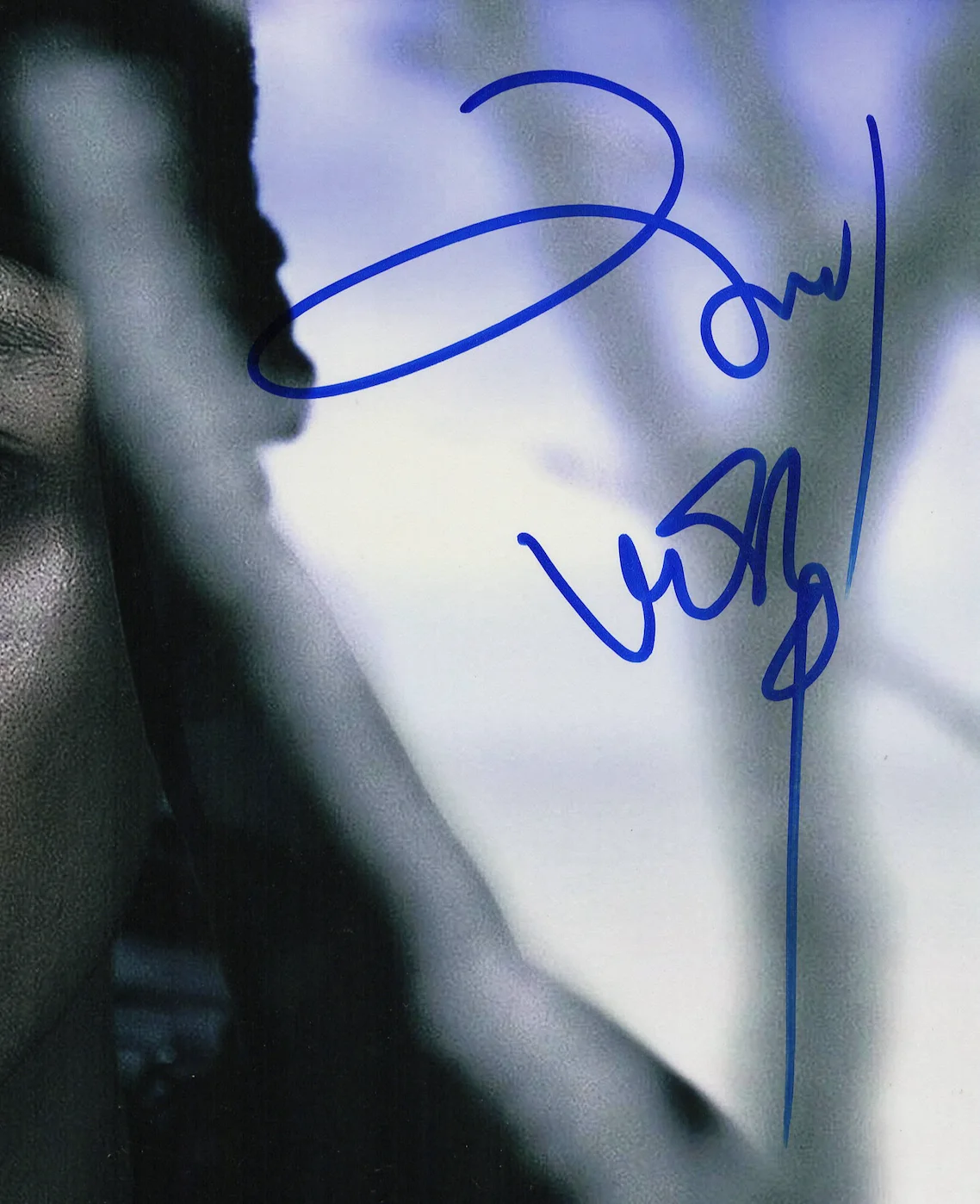 Liu Ye — Liu Ye Chinese Actor Autographed Signed 8x10 Photo AMCo COA 1973, image 2