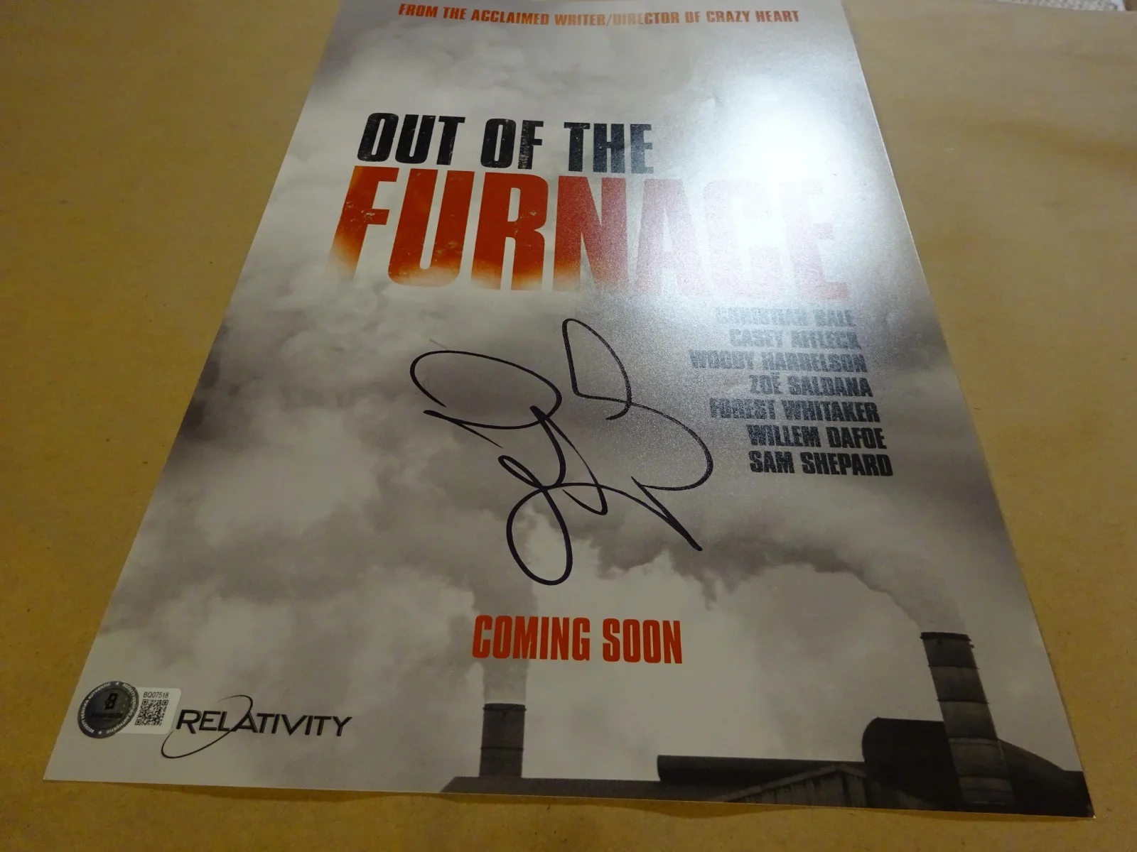 Zoe Saldana — Signed Zoe Saldana Autographed 11"x17" Out Of The Furnace Photo Beckett BAS COA, изображение 2