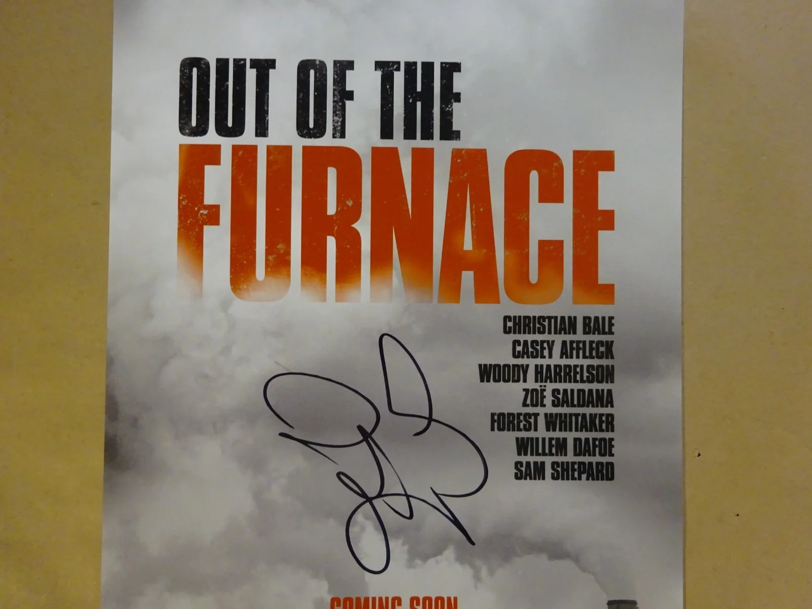 Zoe Saldana — Signed Zoe Saldana Autographed 11"x17" Out Of The Furnace Photo Beckett BAS COA, изображение 3
