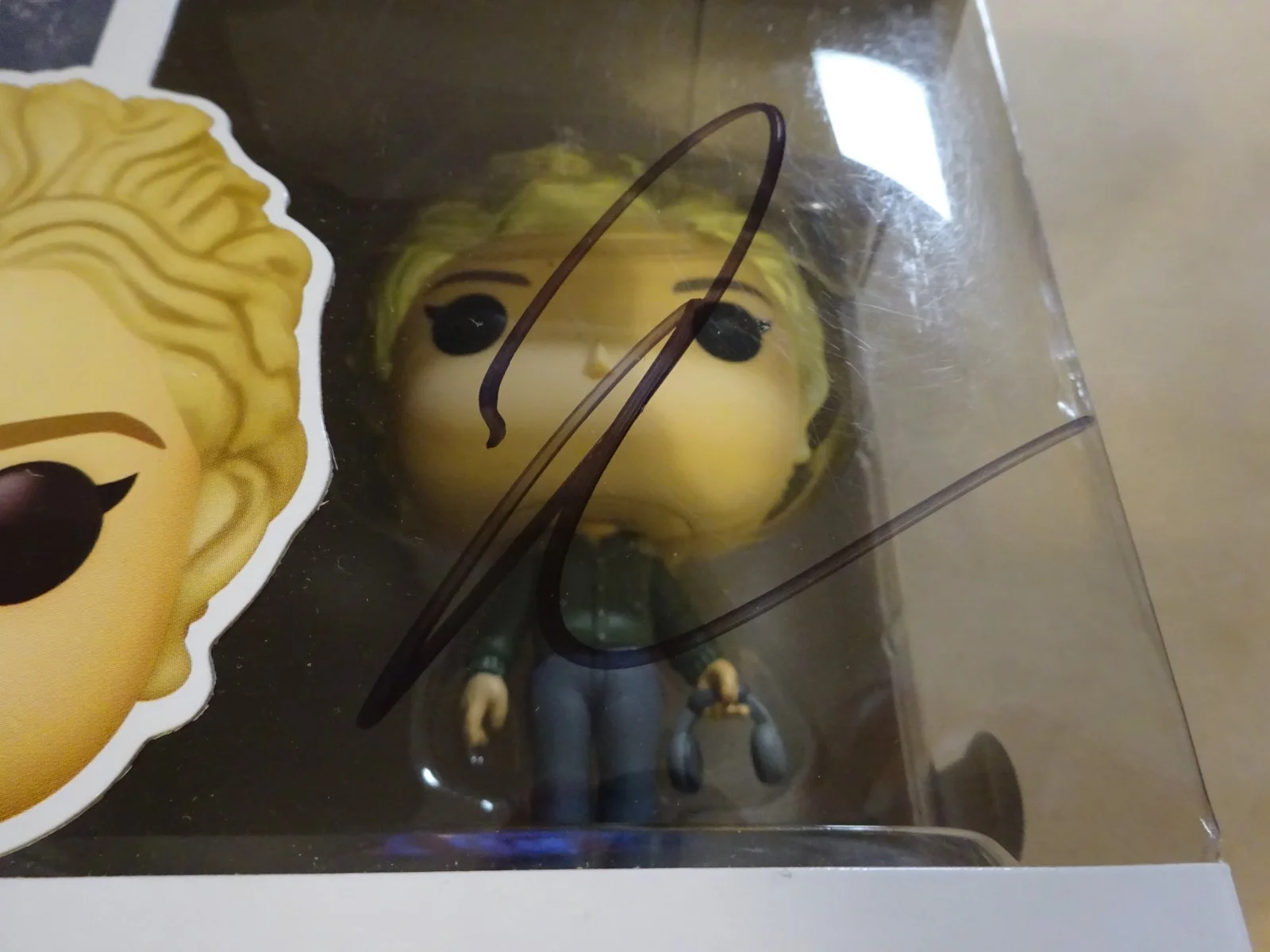 Julia Garner — Signed Julia Garner Autographed Ozark Ruth Langmore Funko Pop Beckett BAS COA, image 4