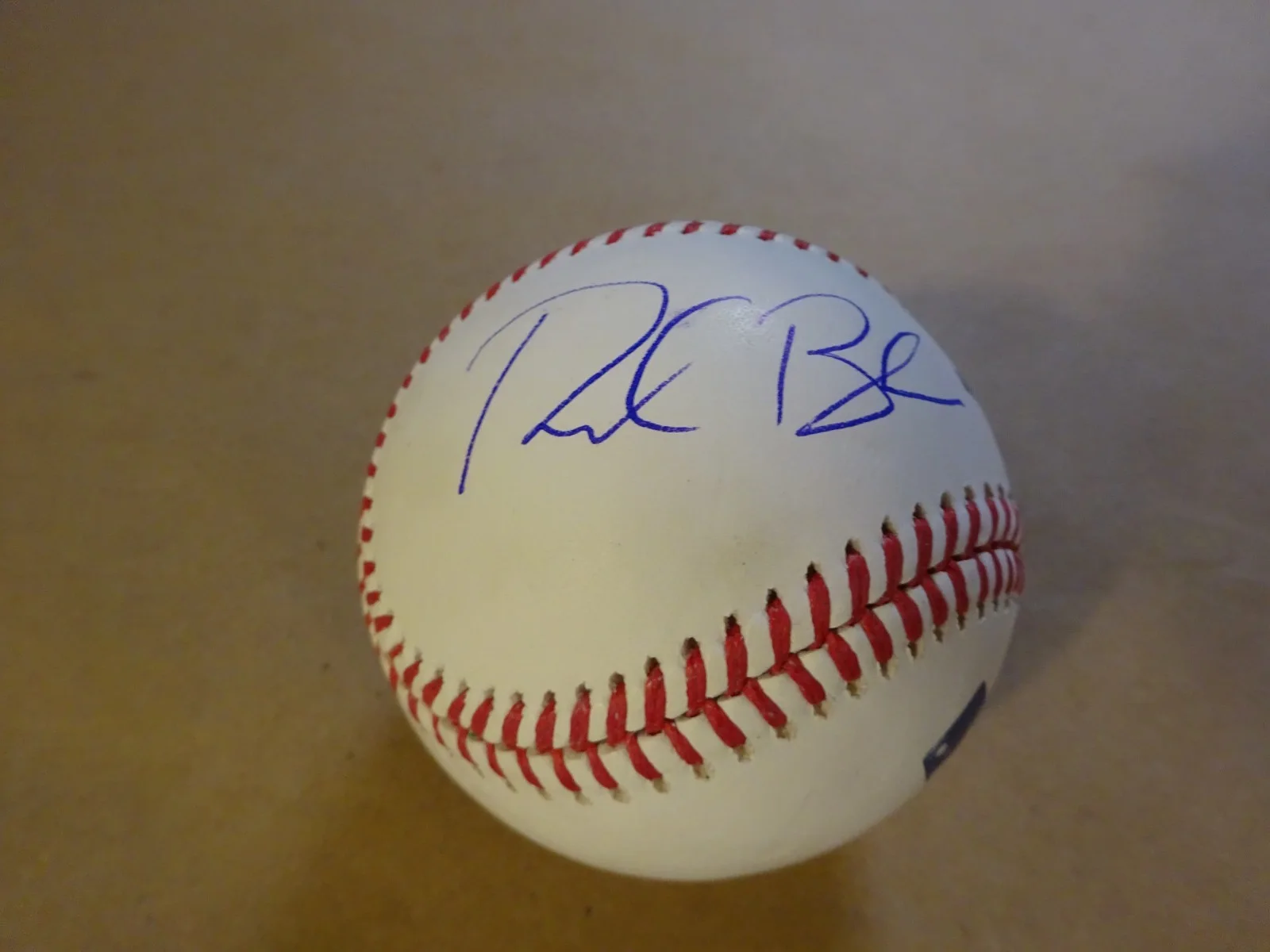 Rachel Brosnahan — Autographed Rachel Brosnahan Signed Mrs. Maisel Baseball Beckett BAS COA, image 2