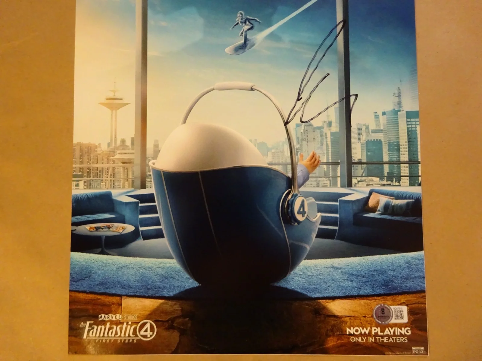 Julia Garner — Signed Julia Garner Autographed Fantastic 4 Silver Surfer 11"X14" Photo BAS COA, изображение 3