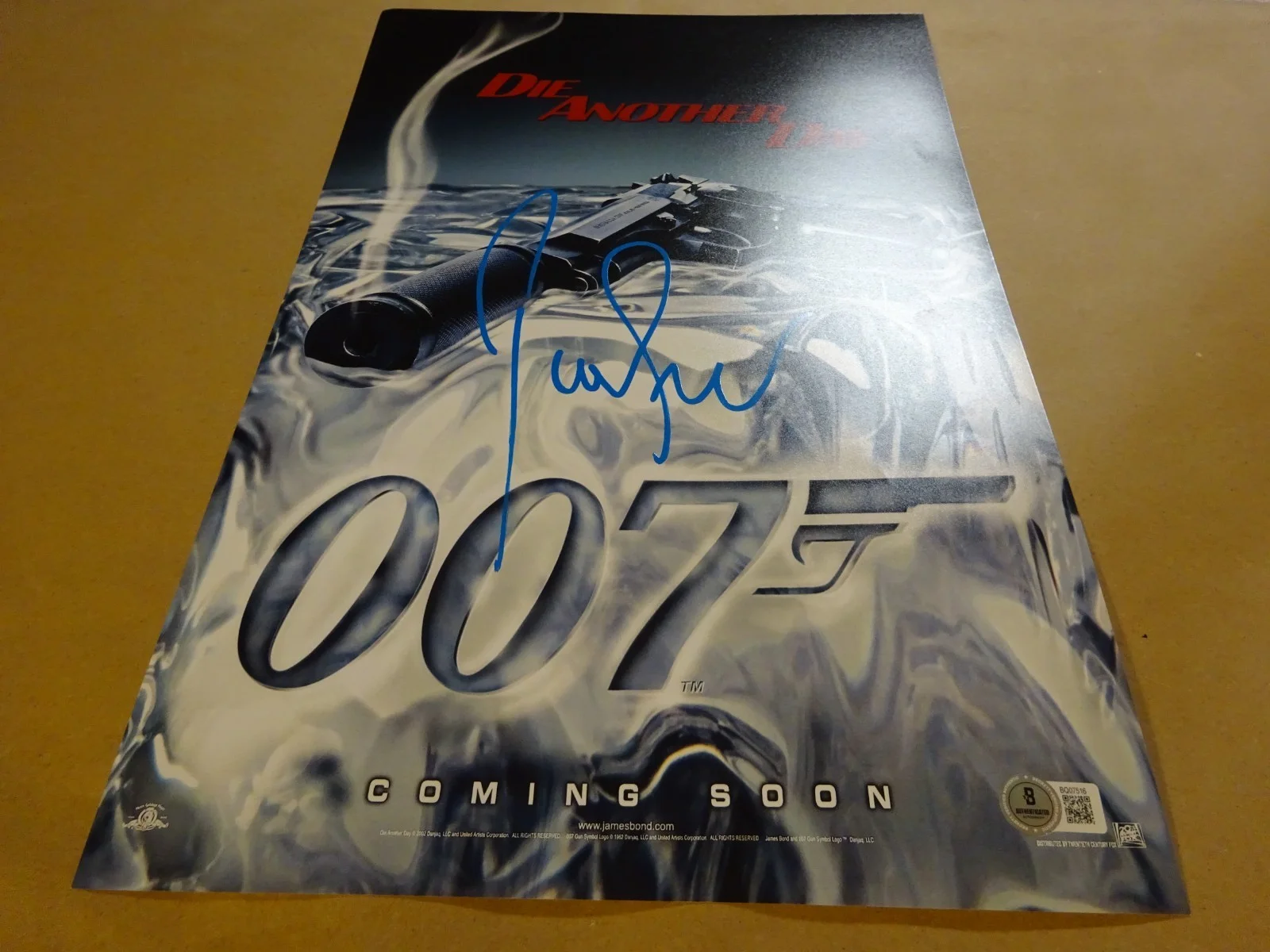 Pierce Brosnan — Signed Pierce Brosnan Autographed 007 Die Another Day 11"X17" Photo BAS COA, изображение 2