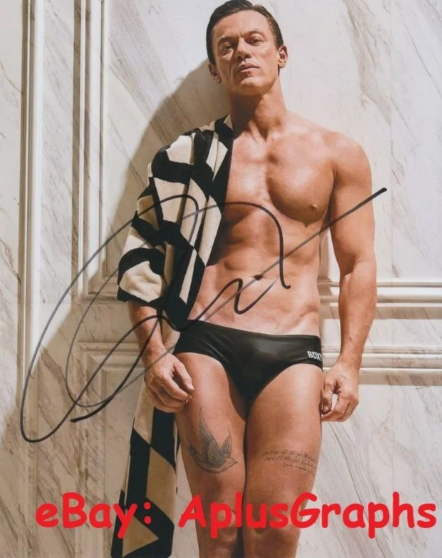 Luke Evans — LUKE EVANS... Hot Hunk - SIGNED