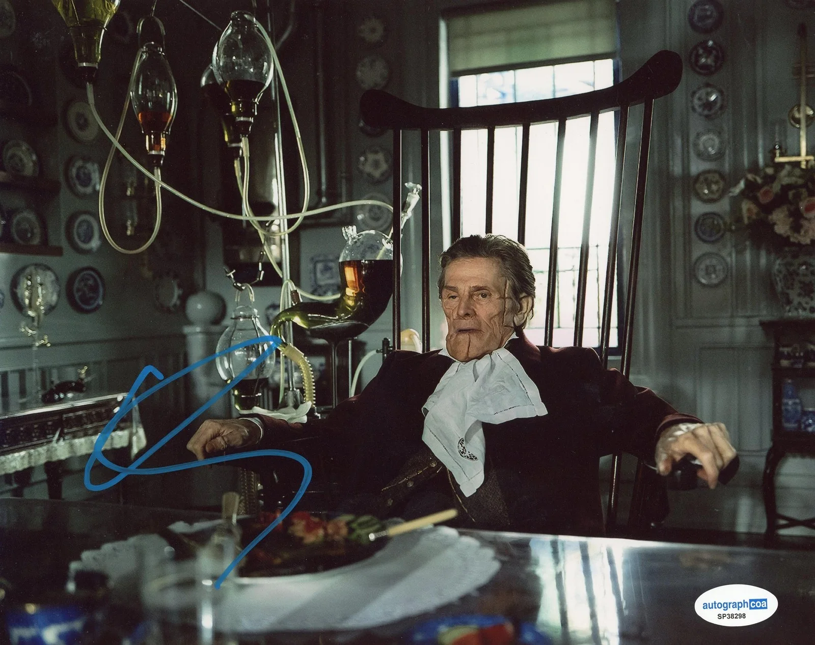 Willem Dafoe — Willem Dafoe "Poor Things" AUTOGRAPH Signed 'Godwin Baxter' 8x10 Photo ACOA, image 2