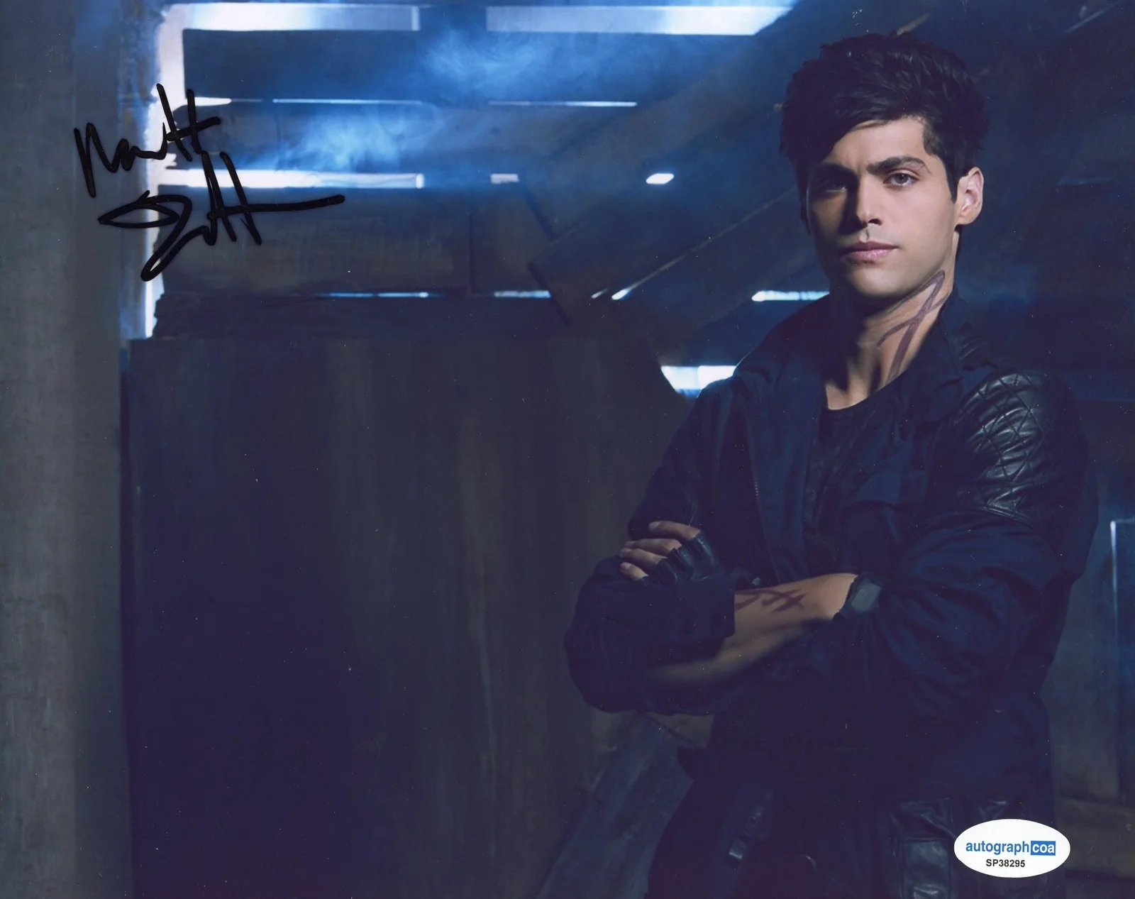 Matthew Daddario — Matthew Daddario "Shadowhunters" AUTOGRAPH Signed 'Alec' 8x10 Photo ACOA, image 2