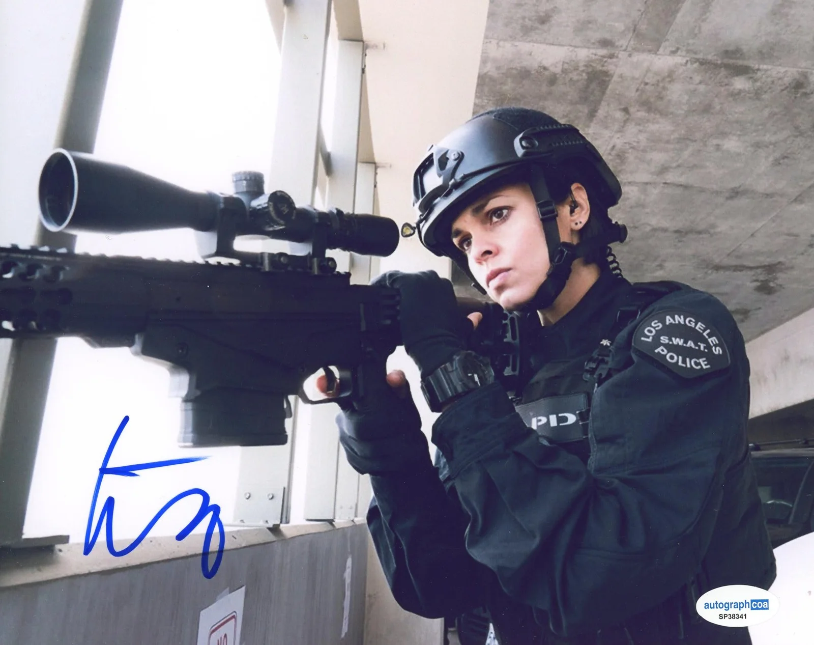 Lina Esco — Lina Esco "S.W.A.T." Autograph SIGNED 'Officer Chris Alonso' 8x10 Photo ACOA, изображение 2