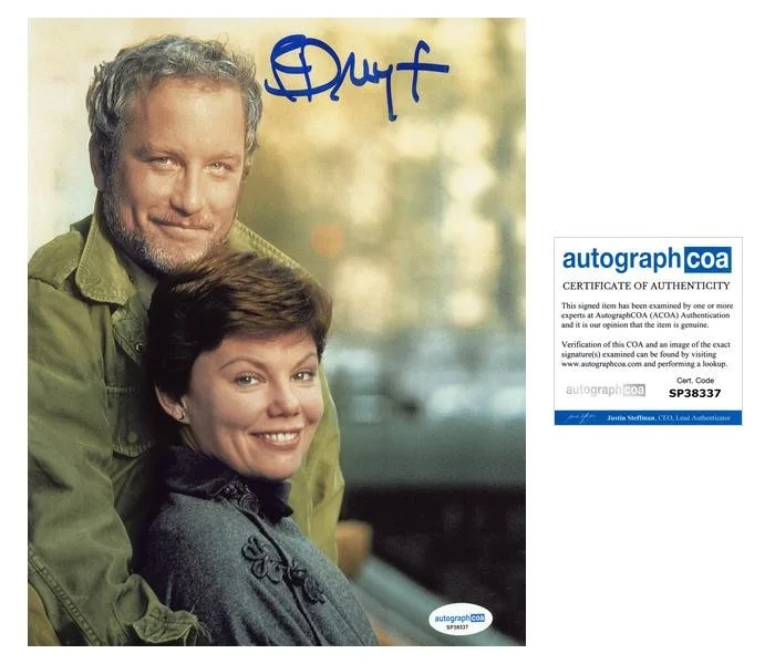 Richard Dreyfuss — Richard Dreyfuss "The Goodbye Girl" AUTOGRAPH Signed 'Elliot' 8x10 Photo ACOA