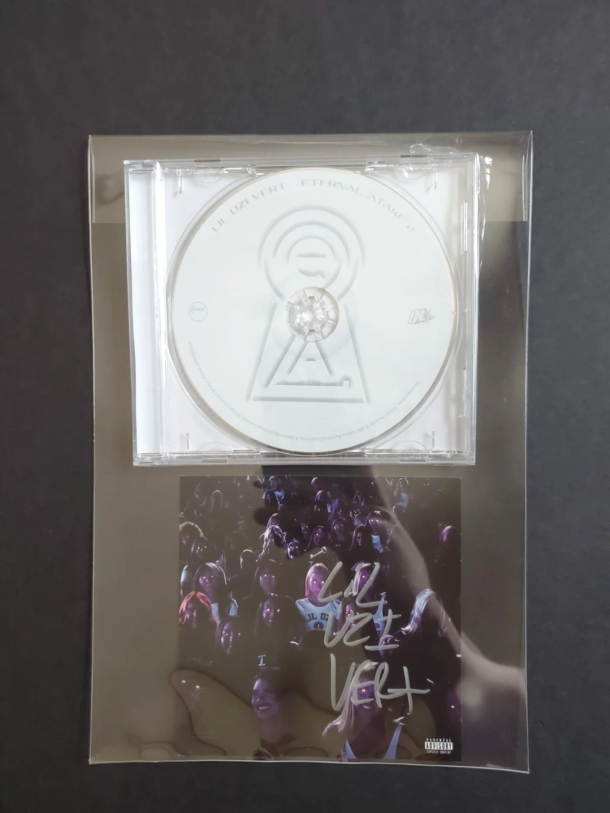 Lil Uzi Vert Signed Eternal Atake 2 CD + Bonus Uzi Keychain, изображение 4