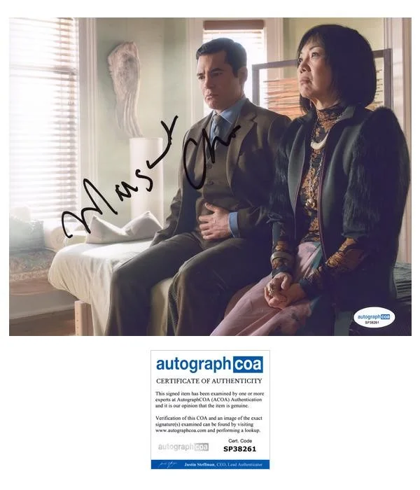 Margaret Cho — Margaret Cho "Will Trent" AUTOGRAPH Signed 'Dr. Roach' 8x10 Photo ACOA