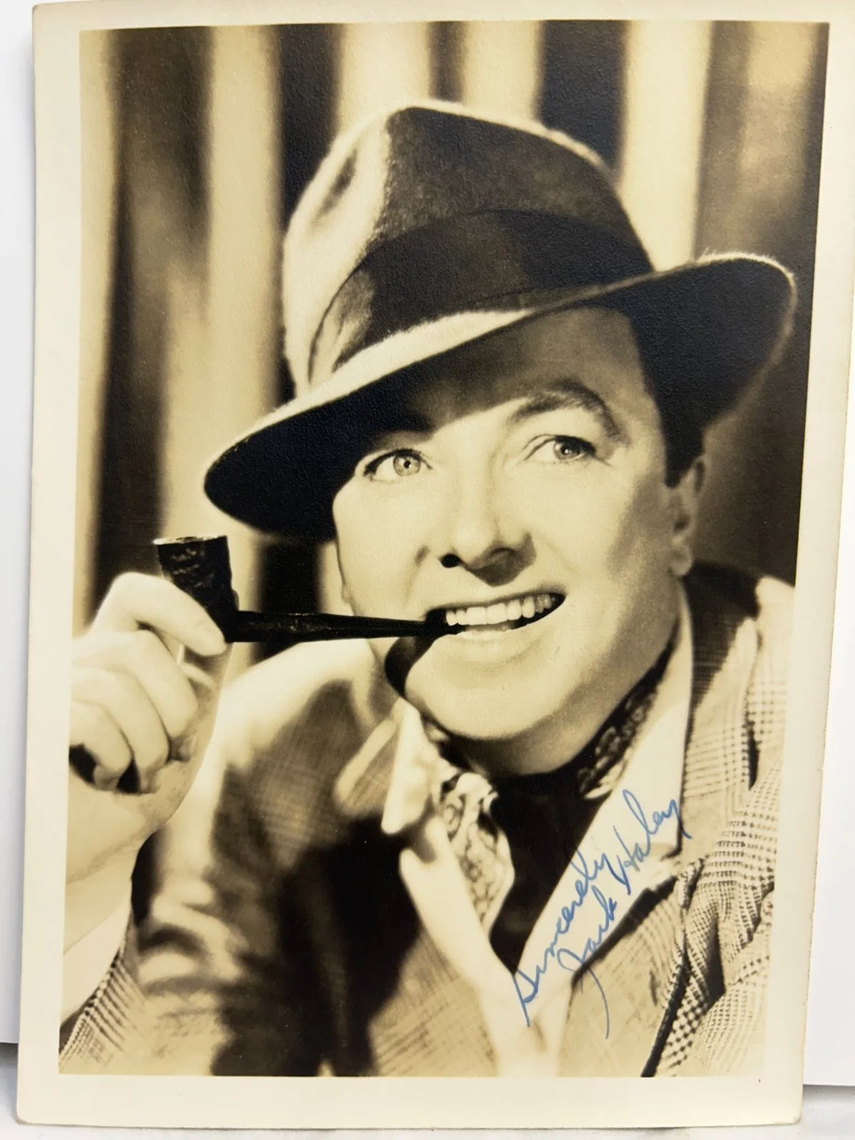 Jack Haley — Jack Haley as the Tin Man In The Wizard of Oz signed 5x7 photo