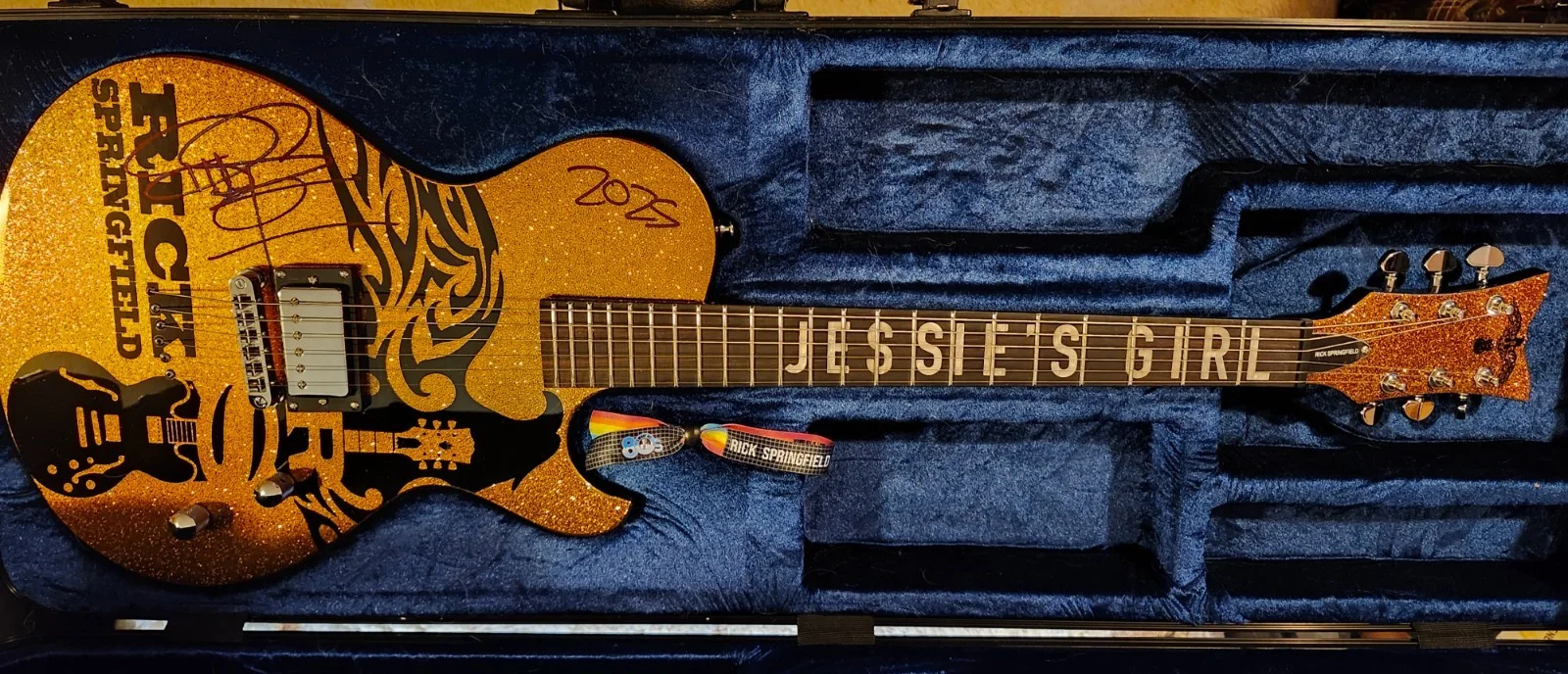 RICK SPRINGFIELD "JESSIE'S GIRL" Signed Schecter Guitar 2025, image 2