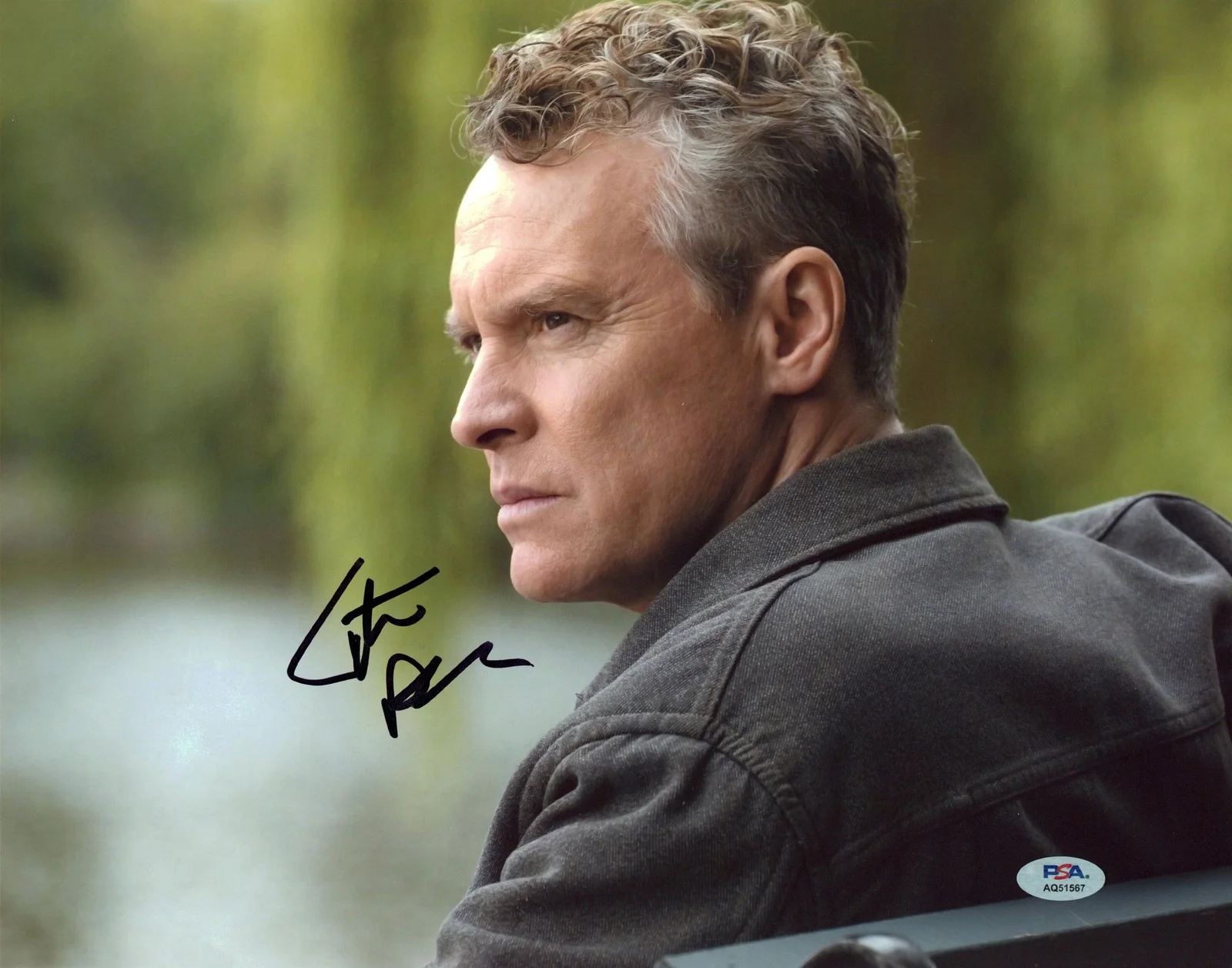 Tate Donovan — Tate Donovan The Man In The High Castle Signed 11x14 Photo PSA/DNA #AQ51567