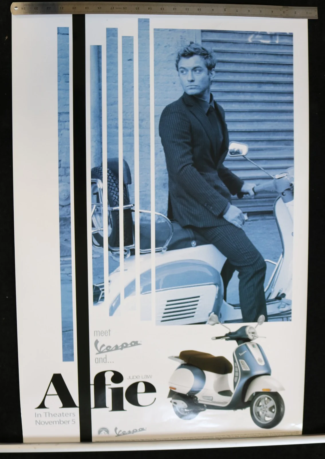 ALFIE 2004 Film Poster featuring JUDE LAW on VESPA Scooter USA, изображение 4