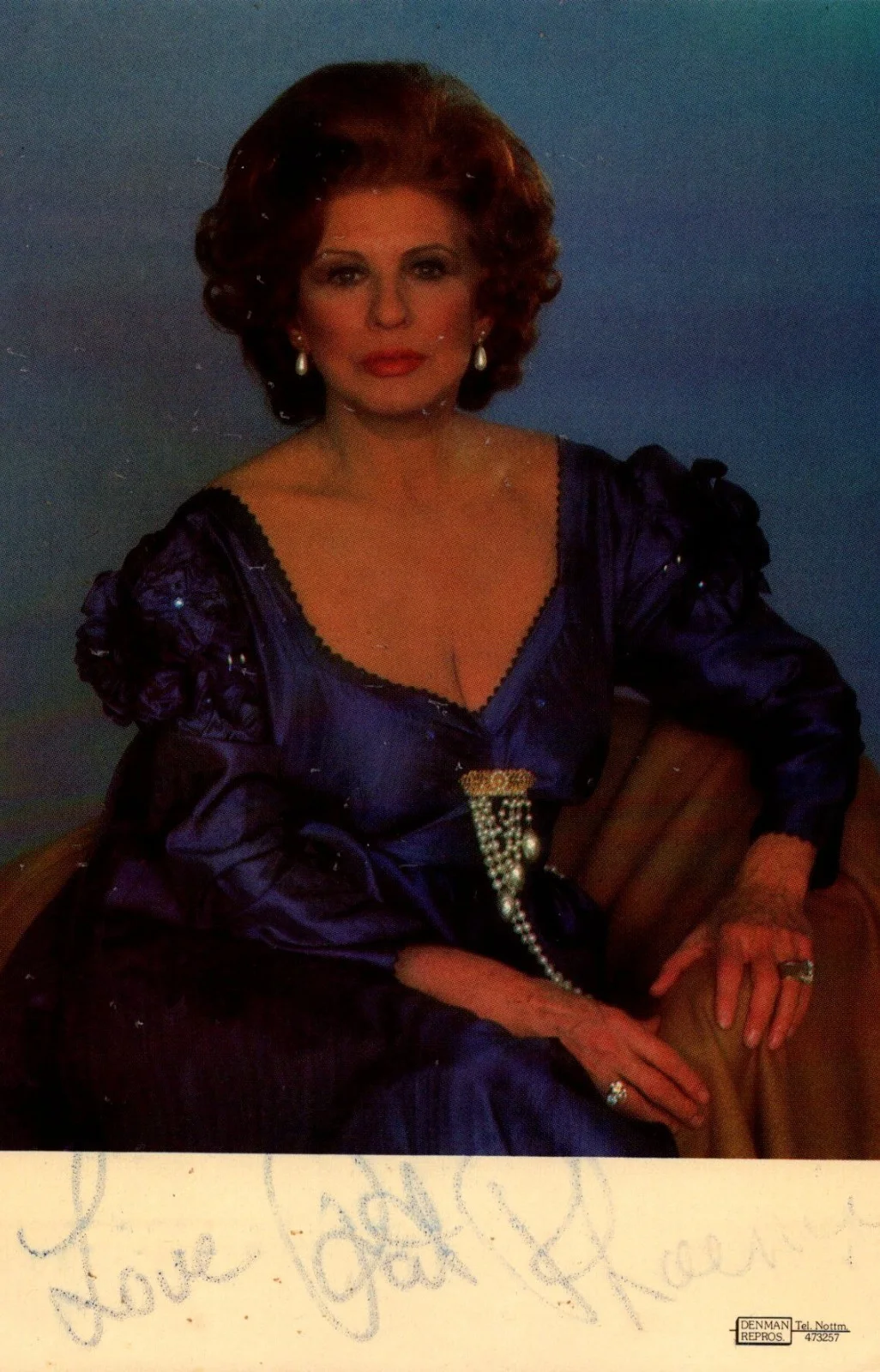 Pat Phoenix 1923-86 ACTRESS Original Hand Signed Autograph PHOTO CARD, изображение 2