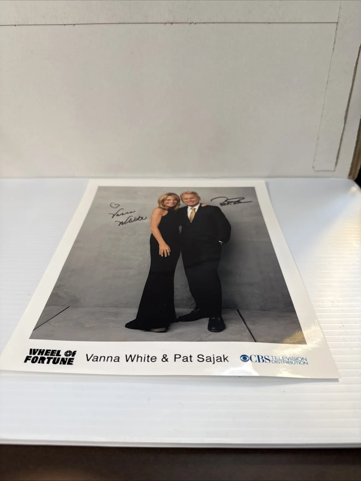 Pat Sajak, Vanna White — Pat Sajak Vanna White Dual Signed 8 x 10 Photo Wheel Of Fortune Host Autograph, изображение 2