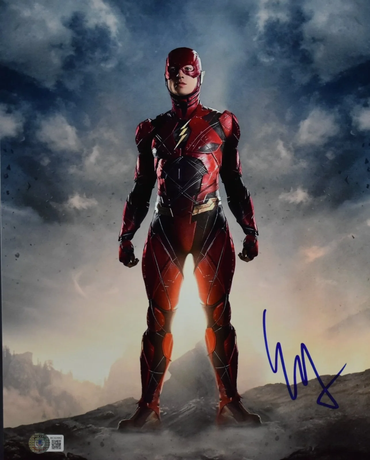 Ezra Miller — *THE FLASH* EZRA MILLER SIGNED 11X14 PHOTO BECKETT AUTO
