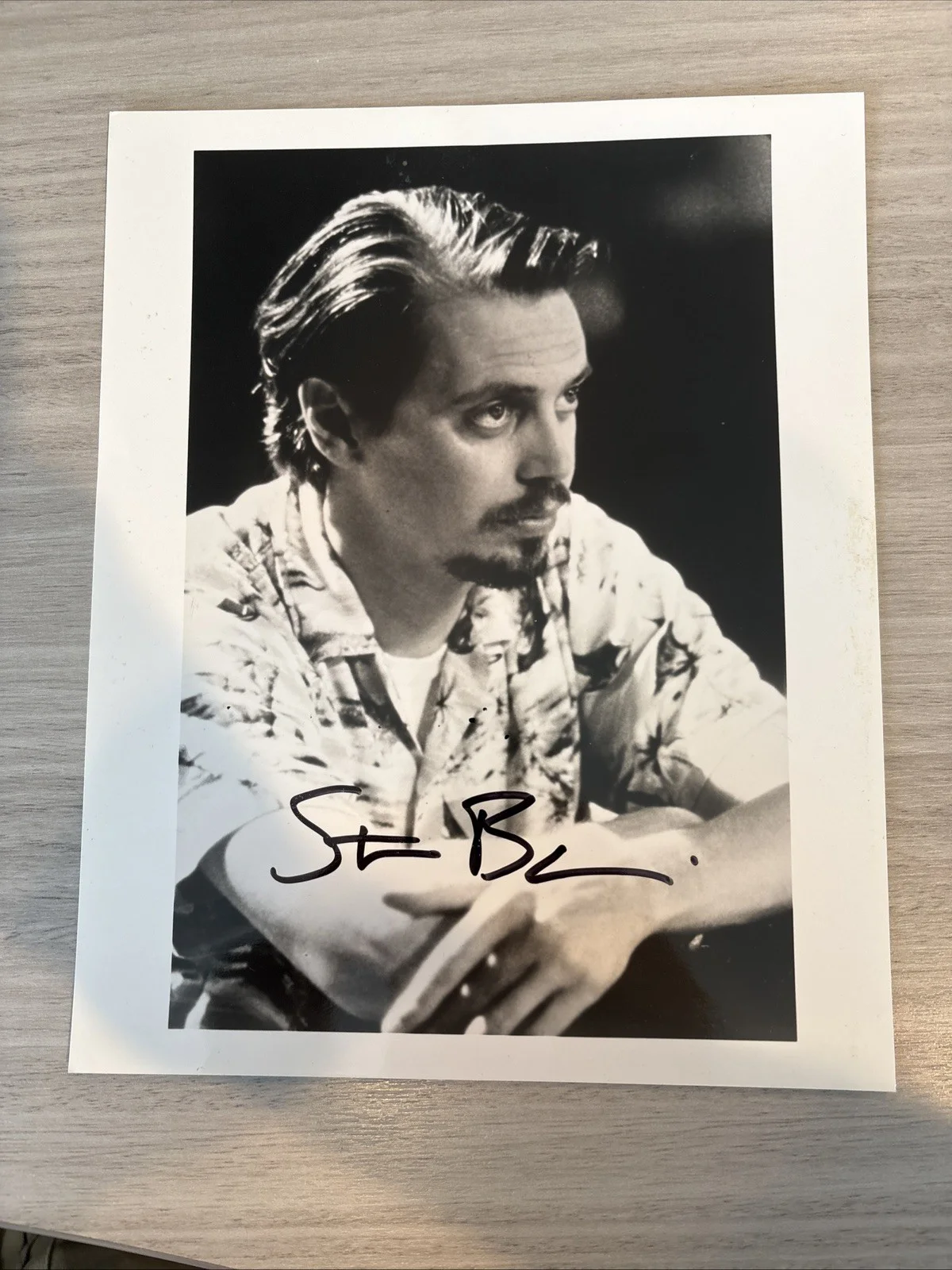 Steve Buscemi — Steve Buscemi Rare! autographed signed Reservoir Dogs 8x10 photo
