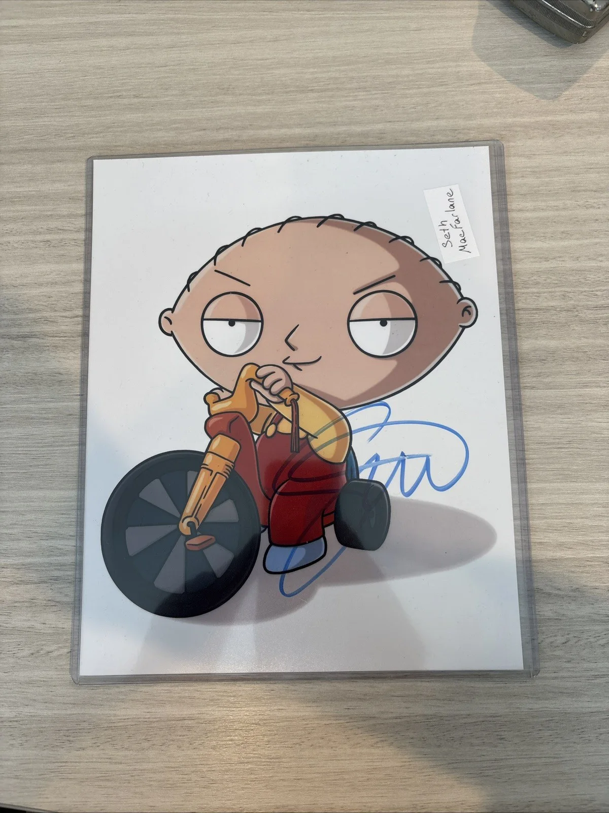 Seth MacFarlane — Seth MacFarlane Signed Autograph 8x10 Photo - Stewie Griffin Family Guy Creator