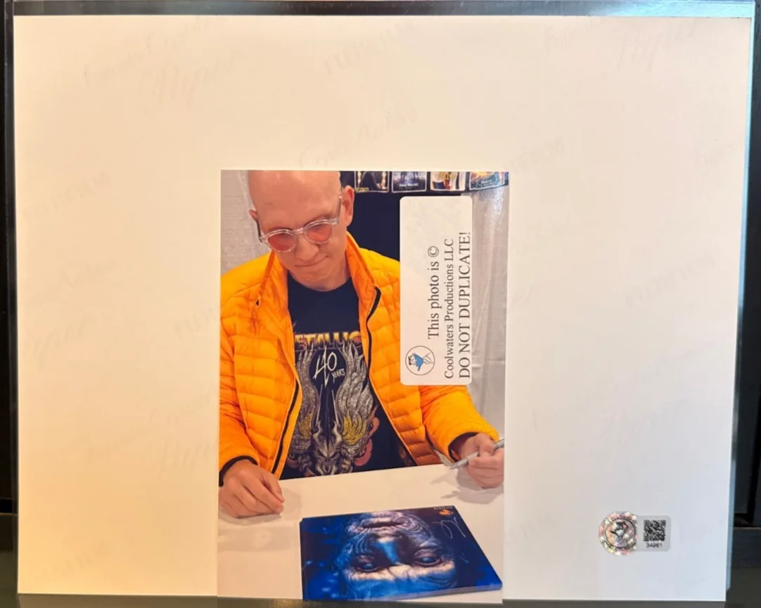 ANTHONY CARRIGAN — SUPERMAN 2025 Anthony Carrigan as Metamorpho Autographed 8x10 photo (Coolwaters), изображение 2