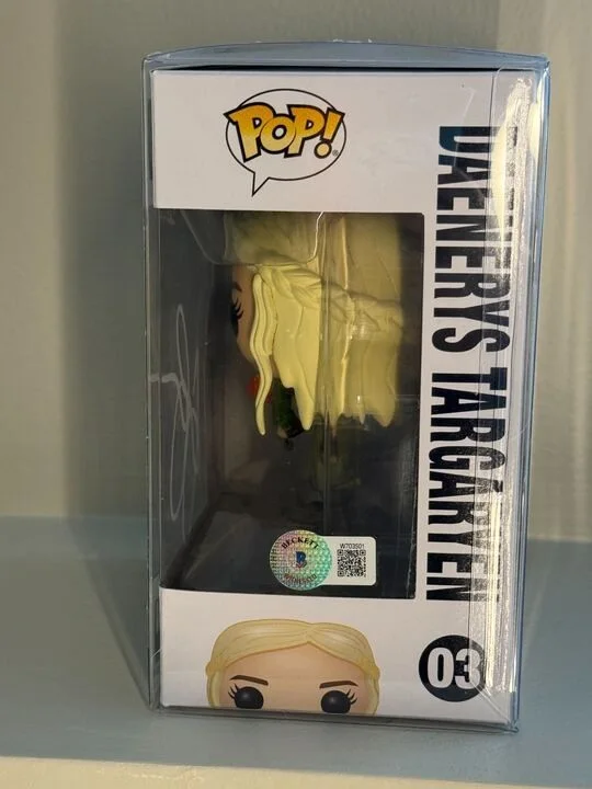 Emilia Clarke — Emilia Clarke Signed Game of Thrones Daenerys Funko Pop #03 Beckett Witnessed, изображение 2