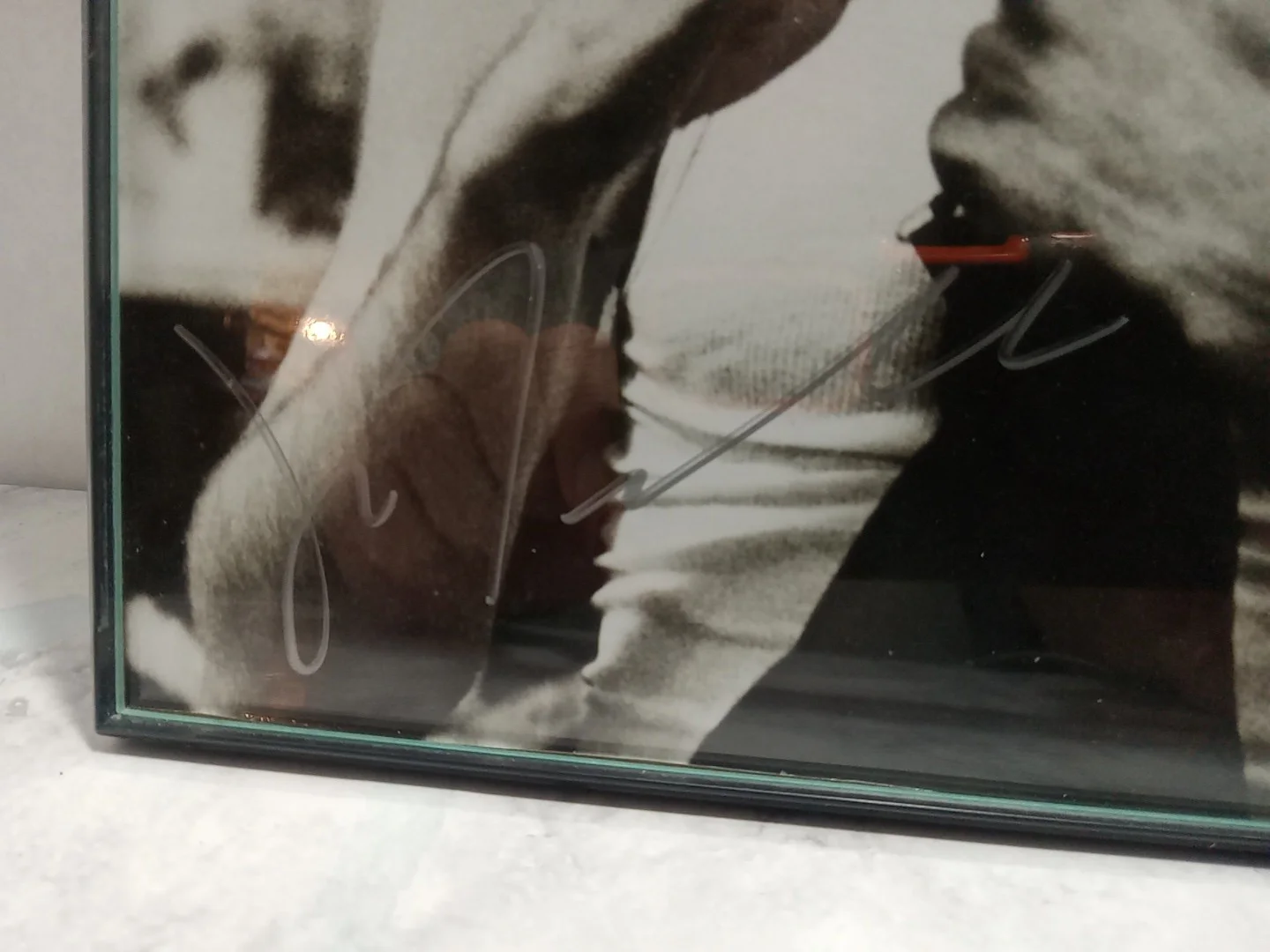 John Travolta — John Travolta Vintage actor-singer Framed, black and white photo signed, image 4