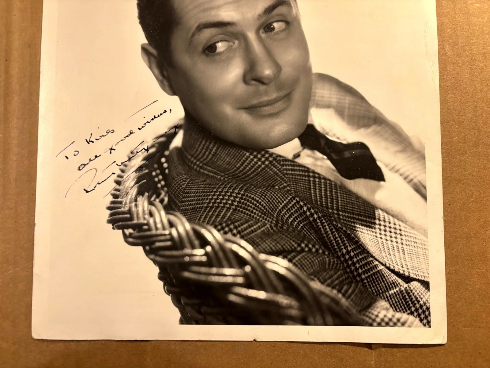 Robert Montgomery Very Rare Very Early Autographed Oversize 10/13 Photo 30s, image 3