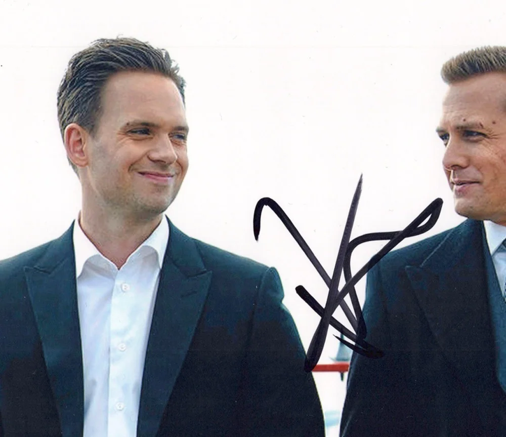 PATRICK J ADAMS — Patrick J Adams signed "SUITS" 8x10 Photo c Auto THE MADISON Mike & Harvey COA, image 3