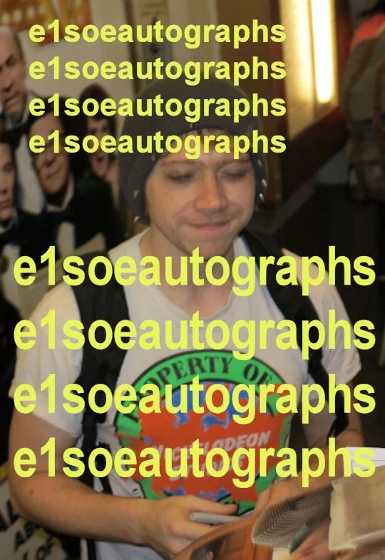 Rupert Grint — Rupert Grint signed Ron Weasley 8x10 photo - Harry Potter Deathly Hallows, image 2