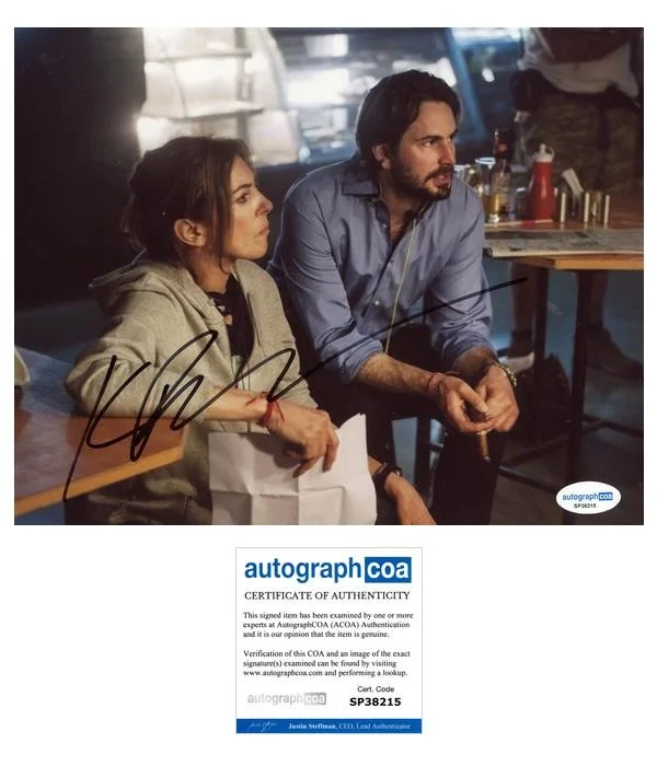 Kathryn Bigelow — Kathryn Bigelow "Zero Dark Thirty" Director AUTOGRAPH Signed 8x10 Photo B ACOA
