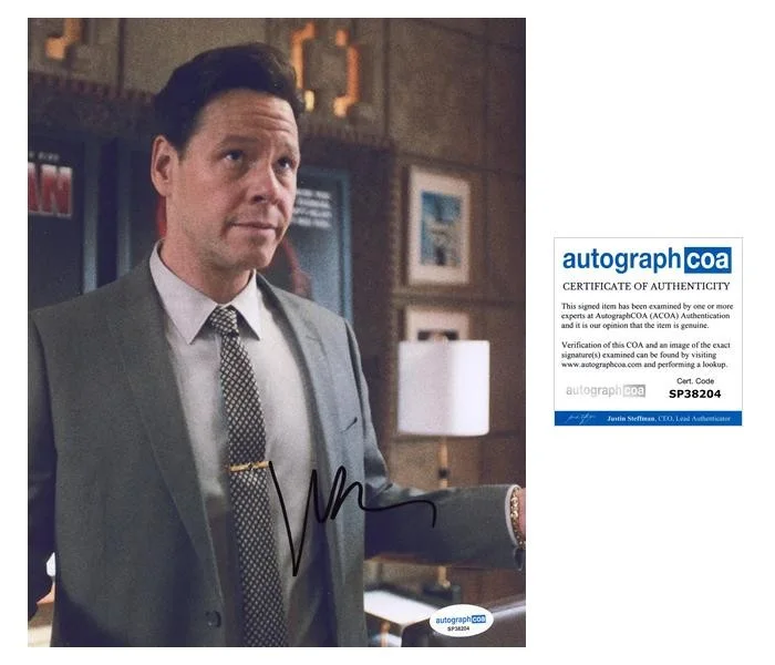 Ike Barinholtz — Ike Barinholtz "The Studio" AUTOGRAPH Signed 'Sal Saperstein' 8x10 Photo B ACOA