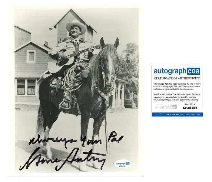 Gene Autry — Gene Autry "Singing Cowboy" Western AUTOGRAPH Signed Autographed 8x10 Photo ACOA