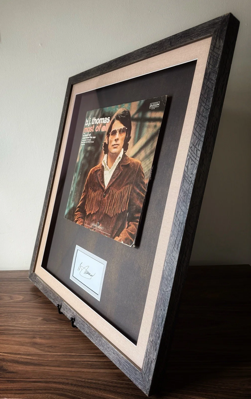 B. J. Thomas Signed Card & His 1970 Most Of All Album Professionally Framed, изображение 5