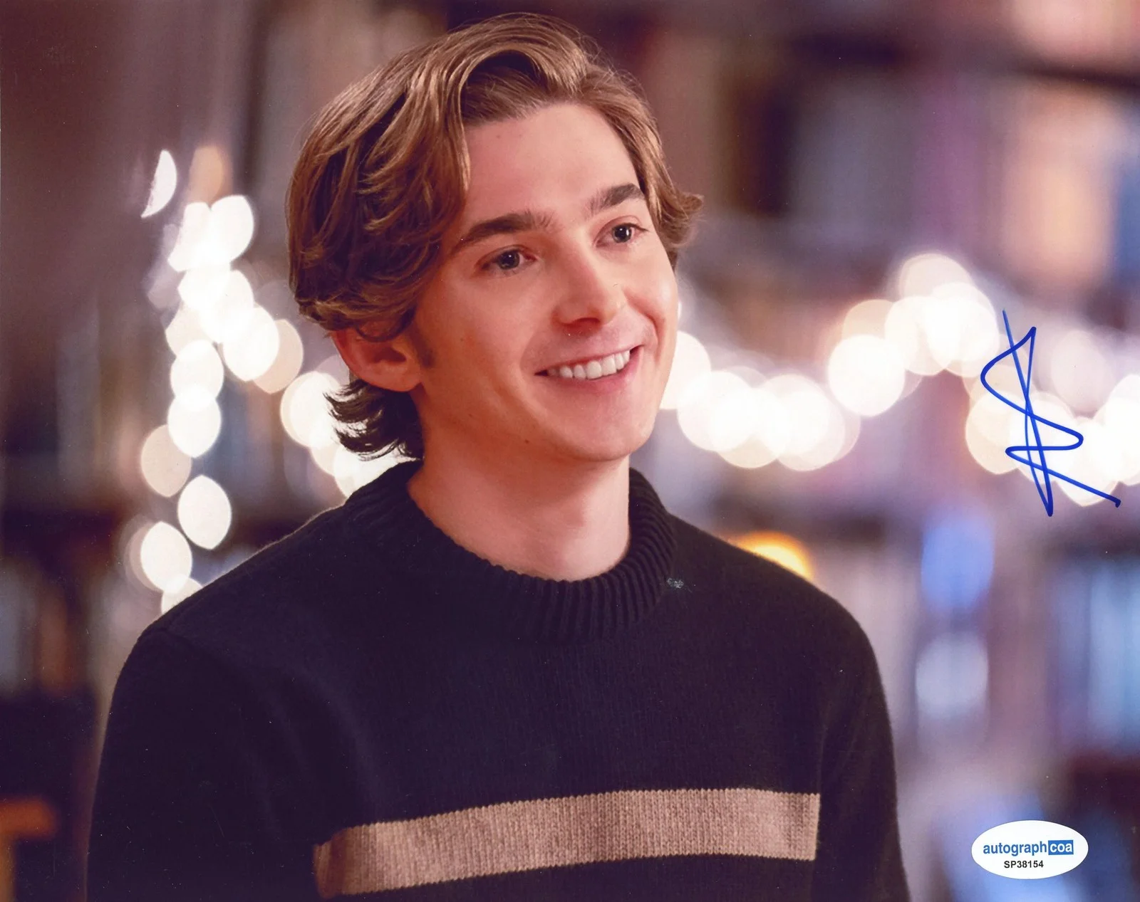Austin Abrams — Austin Abrams "Euphoria" AUTOGRAPH Signed 'Ethan Lewis' 8x10 Photo ACOA, изображение 2