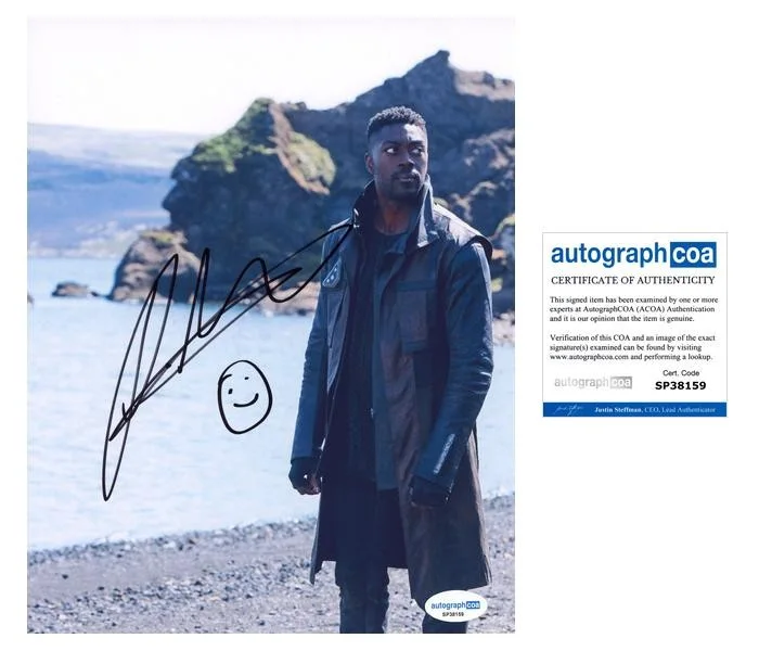 David Ajala — David Ajala "Star Trek: Discovery" AUTOGRAPH Signed Cleveland 8x10 Photo B ACOA