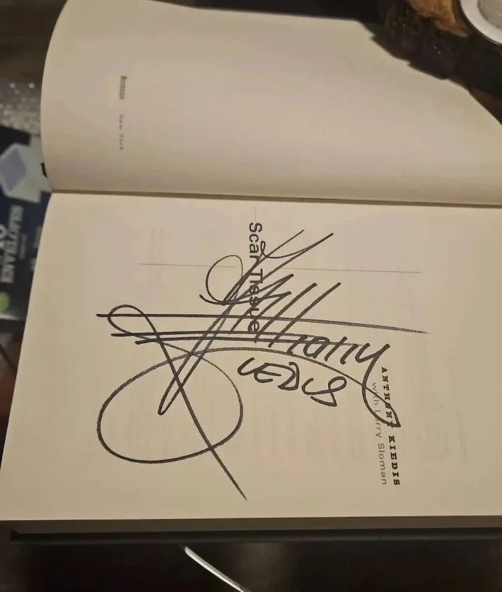 1st Ed Scar Tissue Anthony Kiedis AUTOGRAPHED Red Hot Chili Peppers signed book, image 3
