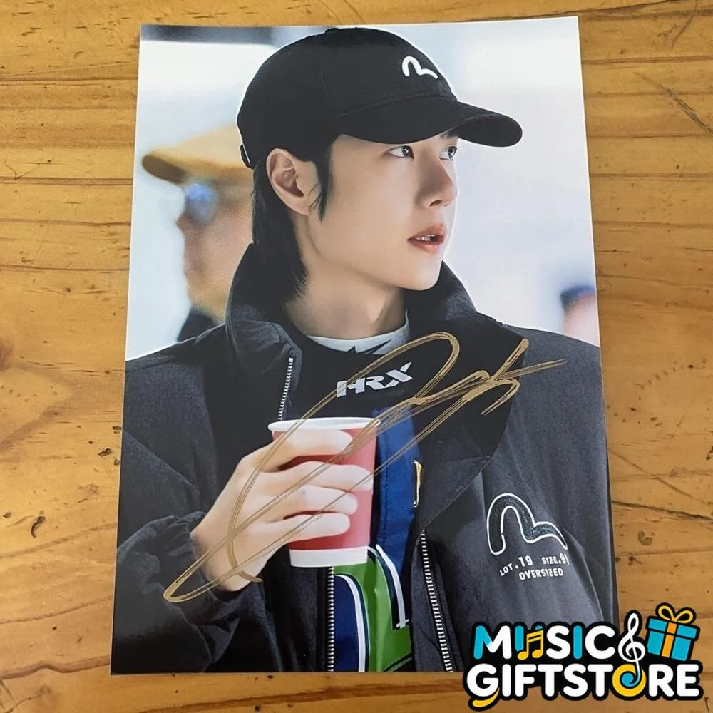 WANG YIBO YI BO PHOTO CARD PICTURE SIGNED AUTOGRAPHED COLLECTION 4*6 2025a #MUGS, изображение 4
