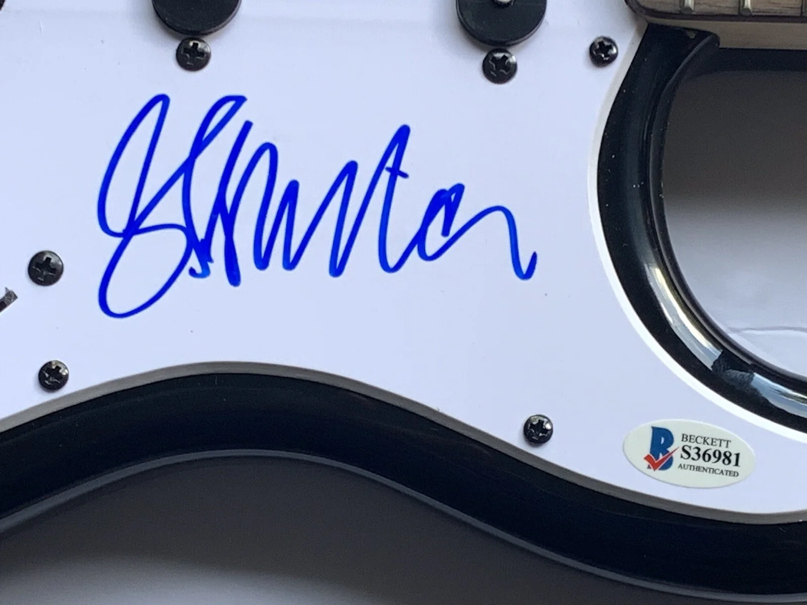 Steve Miller signed Fender guitar stratocaster with beckett coa, image 4