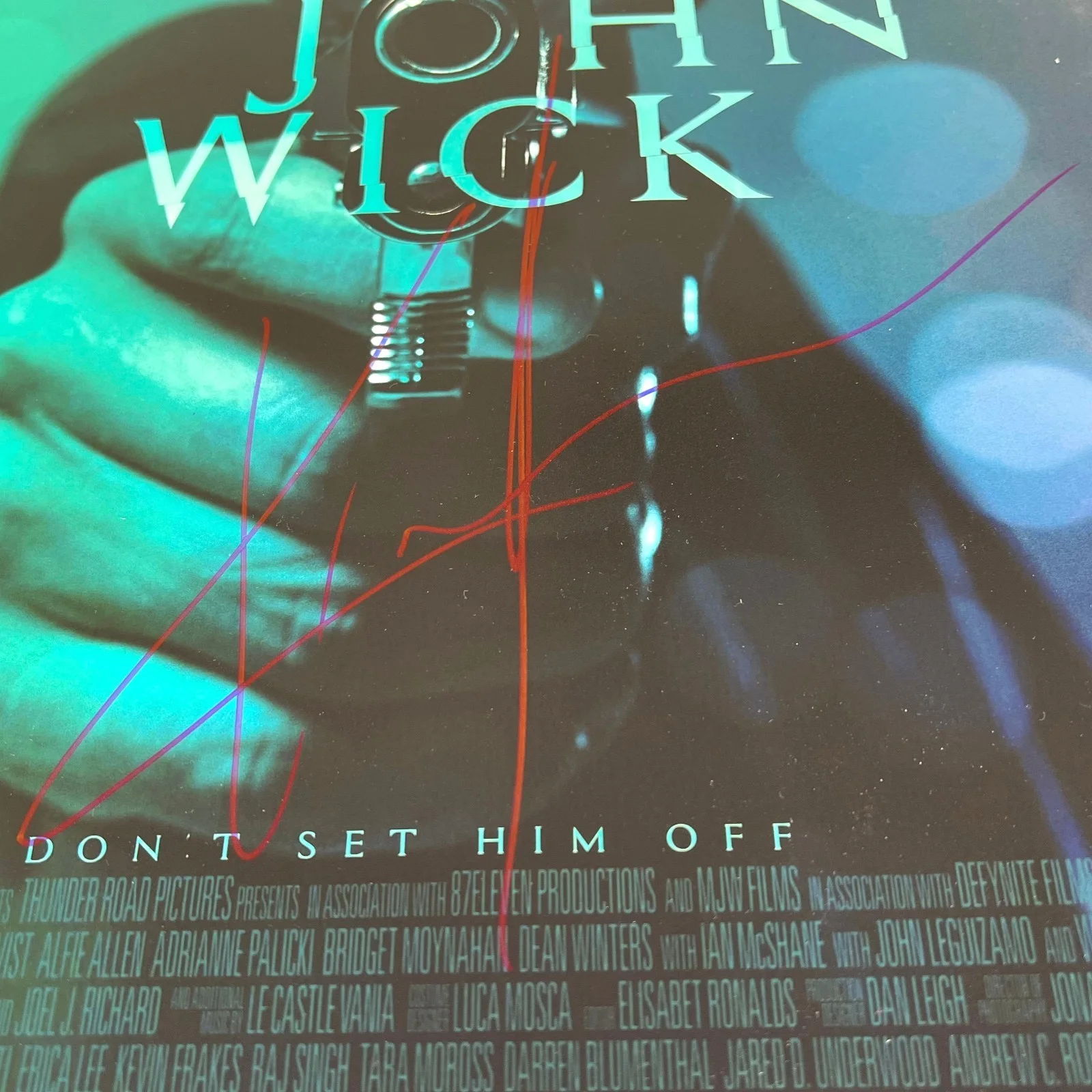 KEANU REEVES — KEANU REEVES SIGNED AUTOGRAPHED JOHN WICK 12X18 MOVIE POSTER PHOTO JSA COA, изображение 2