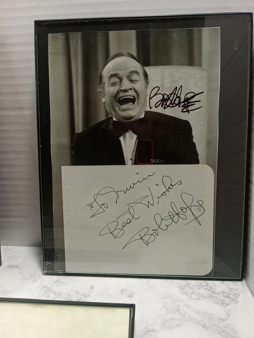 Bob Hope — Bob Hope Framed 2 pictures signed With certificate of authenticity Also Framed., изображение 3