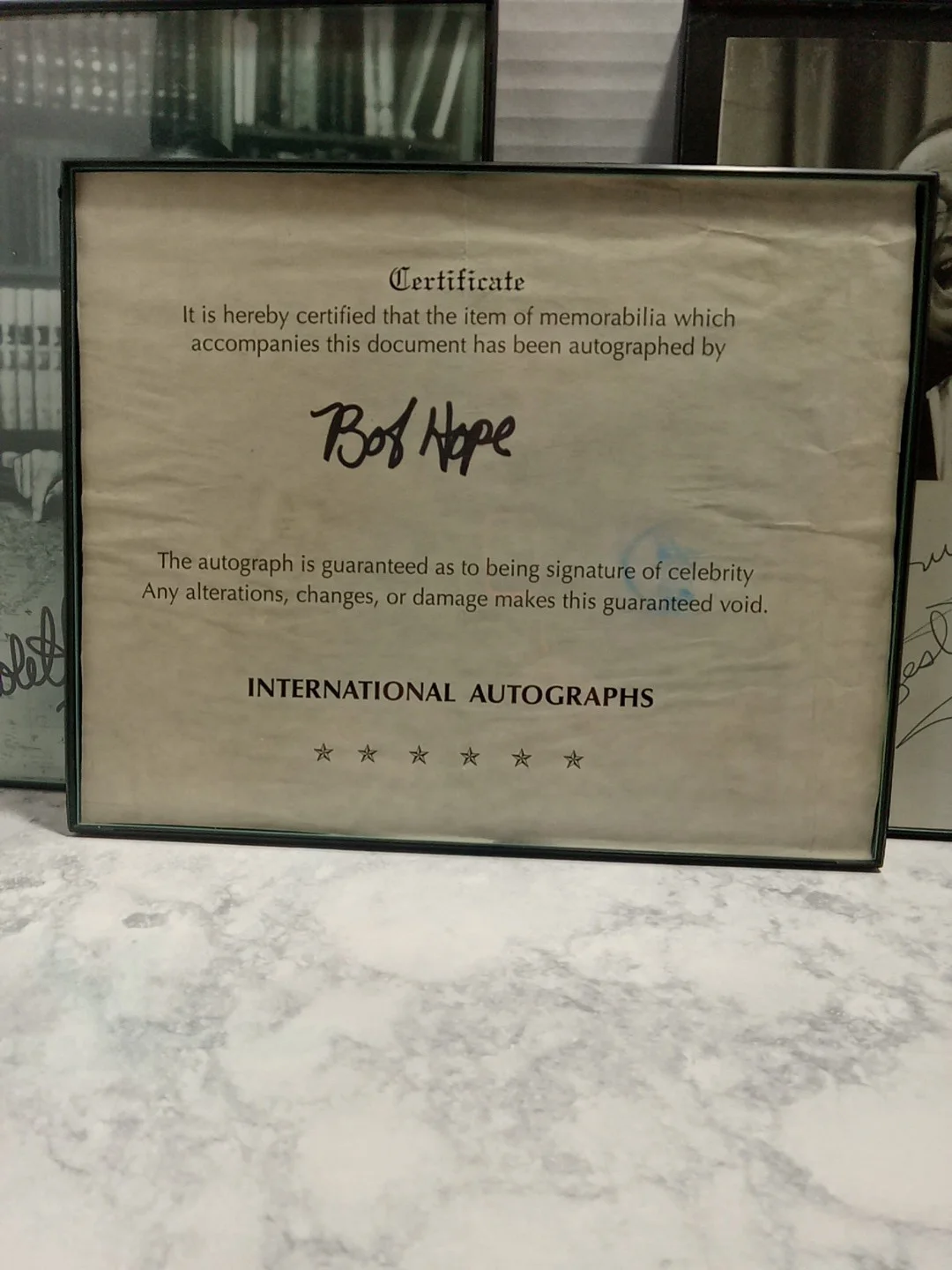Bob Hope — Bob Hope Framed 2 pictures signed With certificate of authenticity Also Framed., изображение 4